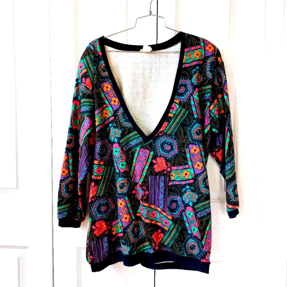 Deep V-neck Abstract Floral Sweatshirt size Medium Elle MacPhereson VTG‎ 90s